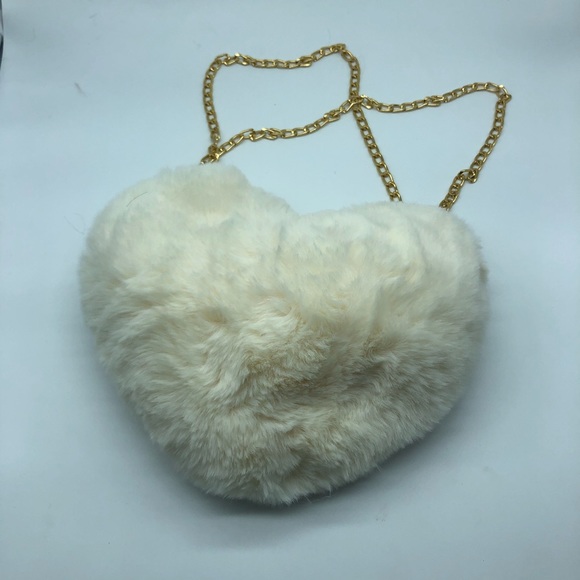 Heart Shaped Love Shape Cross Shoulder Bag! - Picture 2 of 9